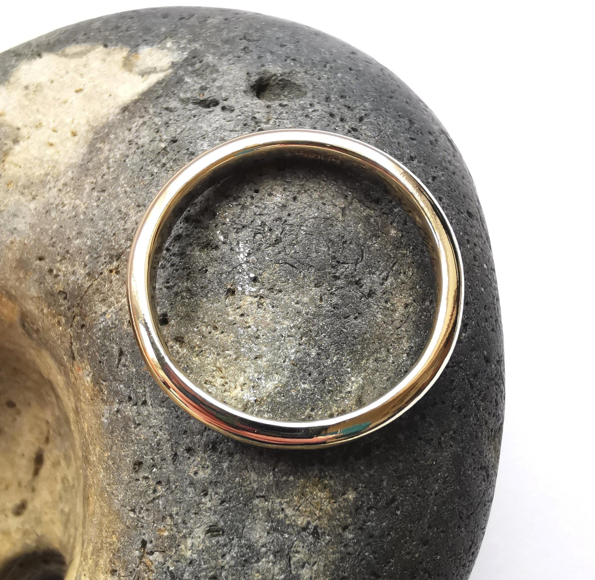 9ct Gold D-Shaped Wedding Band Ring - Size U - Not Lost Jewellery